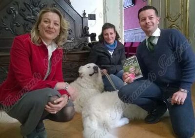 Buchvorstellung des Buches "Ein Hund in der Familie" von Maria Luisa Cocozza.